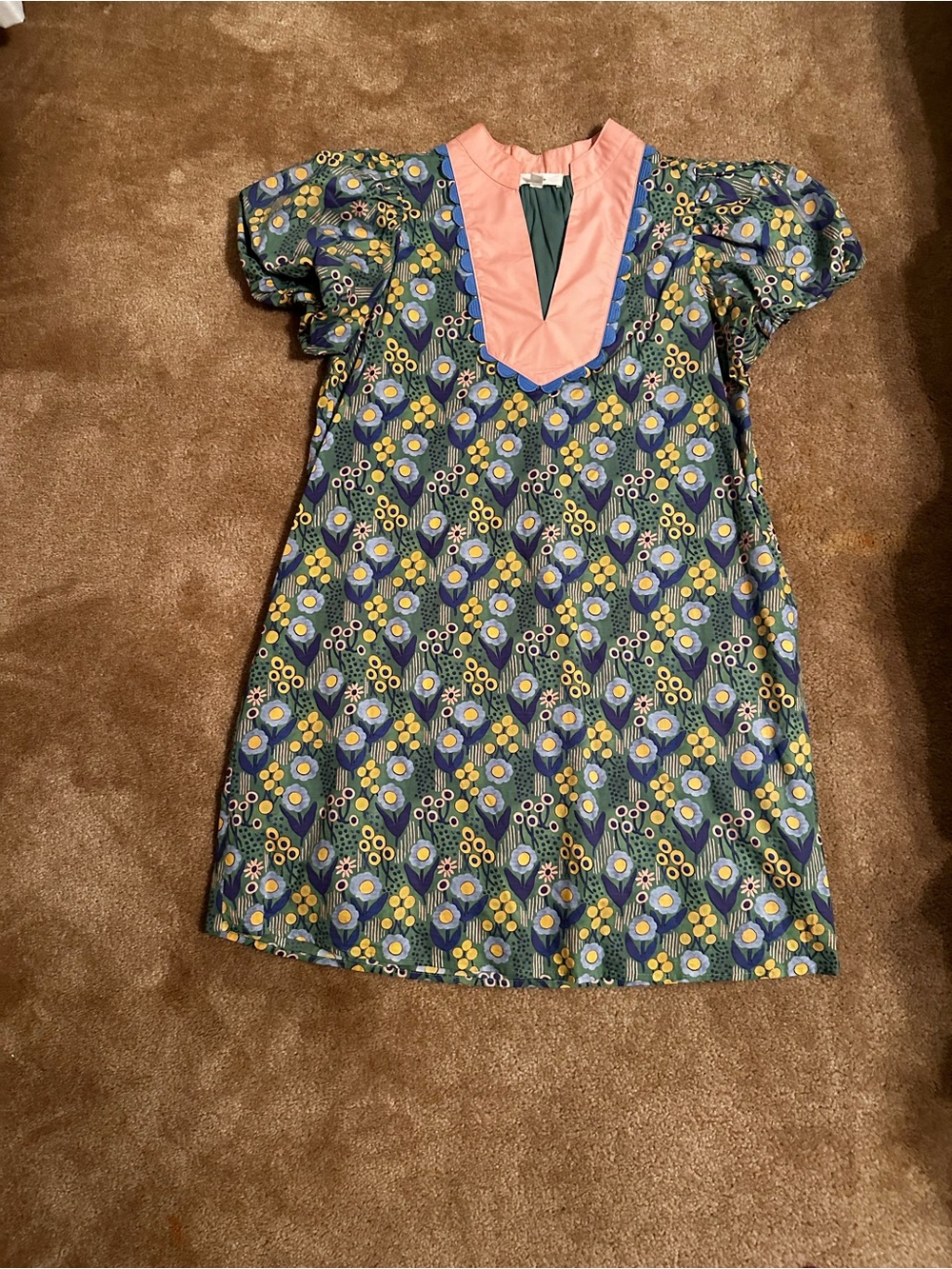 entro Green Floral Puff-Sleeve Dress with Pink V-Neck